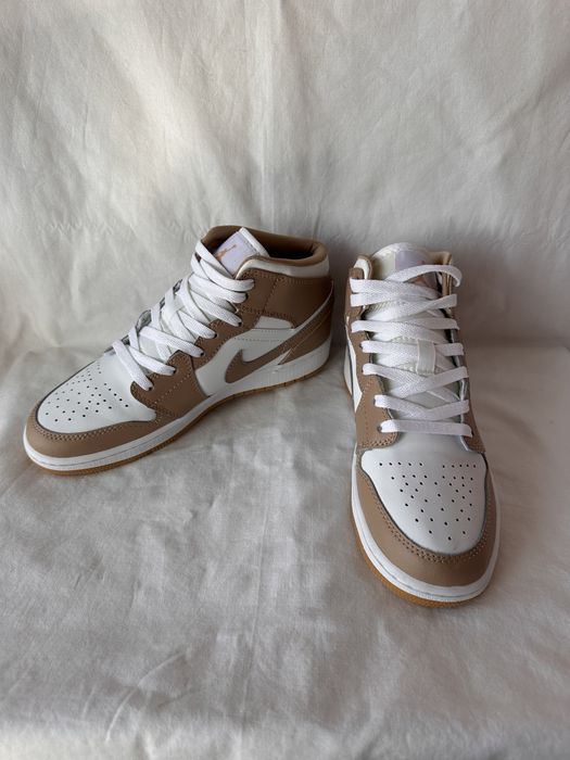 Jordan 1 Mid Tan Gum marime 39