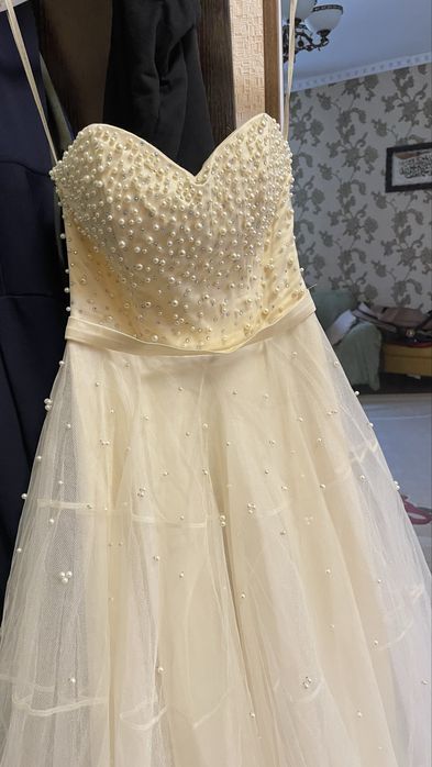 Вечерние платья