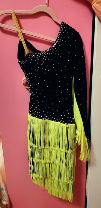 Rochiță spectaculoasă pentru micuța ta dansatoare!