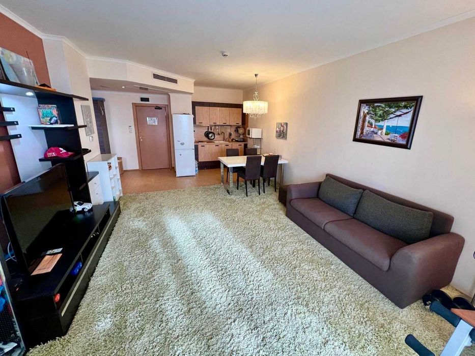 Продава се Двустаен апартамент в к.к. Слънчев бряг - 100 кв.м за 581 €/кв.м - Снимка #2