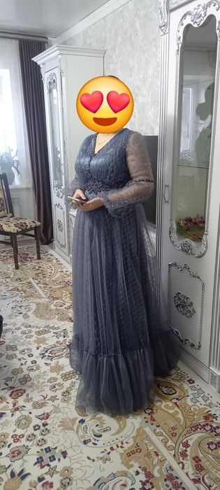 Шикарное вечернее платье