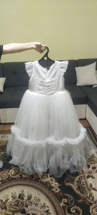 Продам бальное платья для девочек