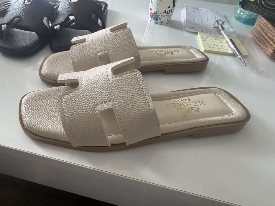 Стилни чехли -налични размери