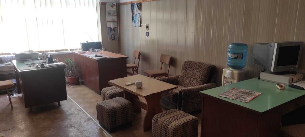Продава се Промишлена сграда в Чирпан - 5000 кв.м за 100 €/кв.м - Снимка #11