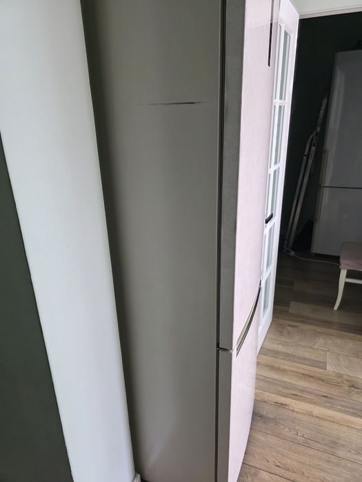 Холодильник  LG, Samsung