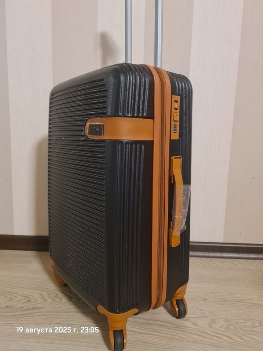 Чемодан дорожный разных размеров