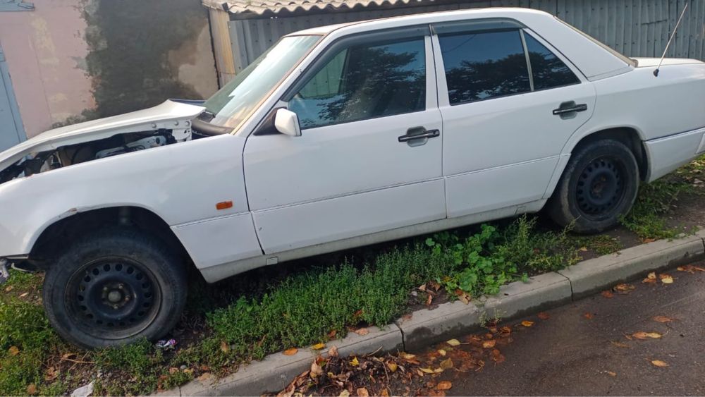 Запчасть для Mercedes W124