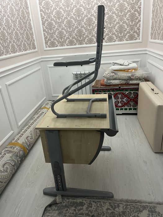 Продам десткую парту