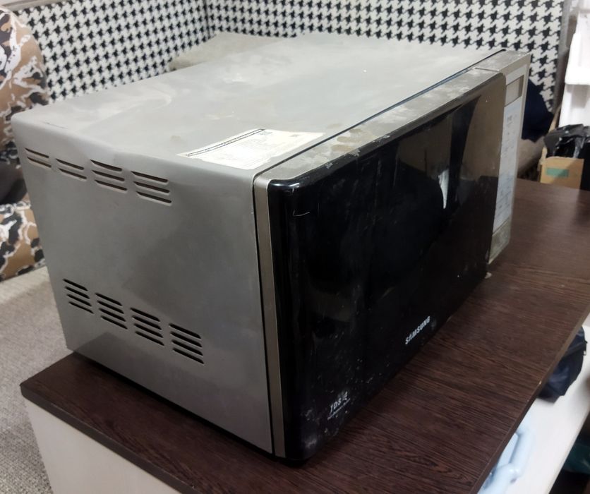 Микроволновка samsung.