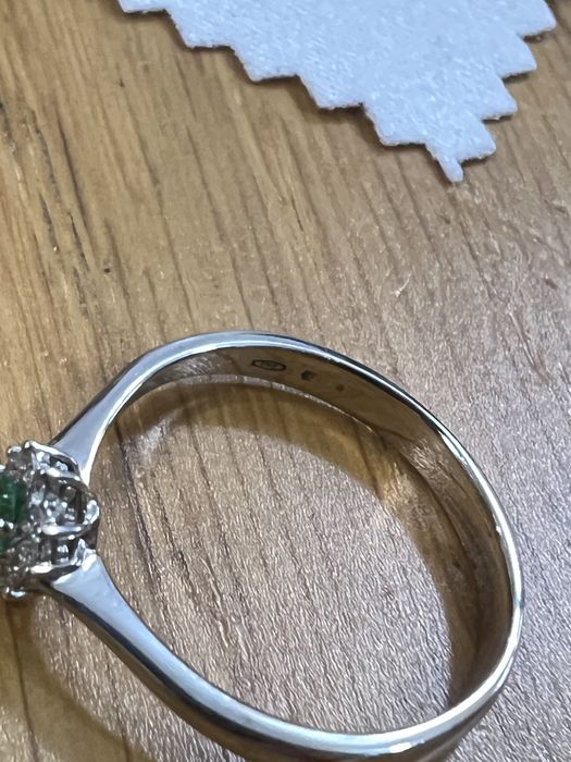 Set colier 5000 lei:  inel nou, aur 18k diamant 0.29+ smerald 0.32 ct