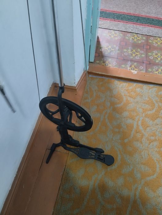 Машинку продам AGS