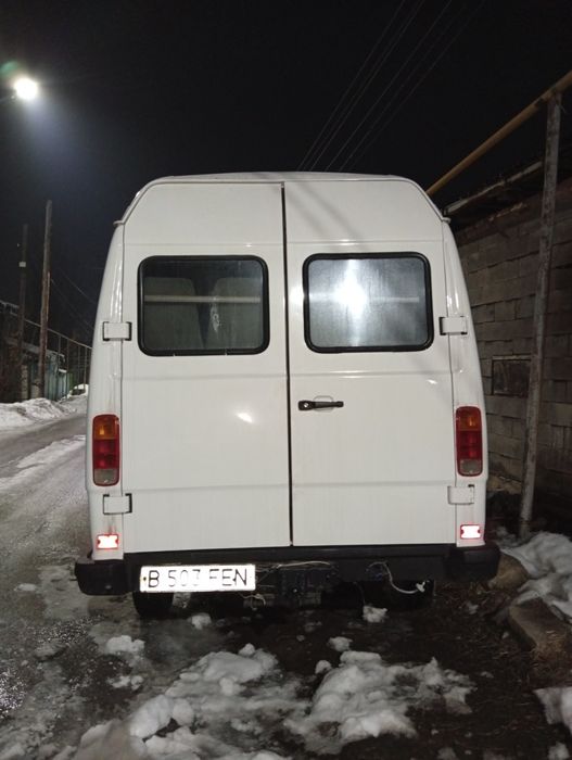 Мерседес бенз продаются