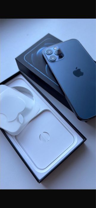 Продам Айфон 12 про