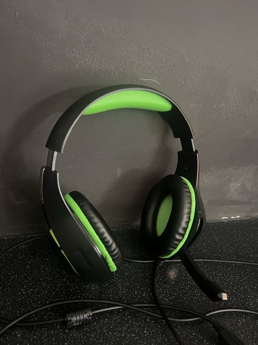 Игровой наушник кровн