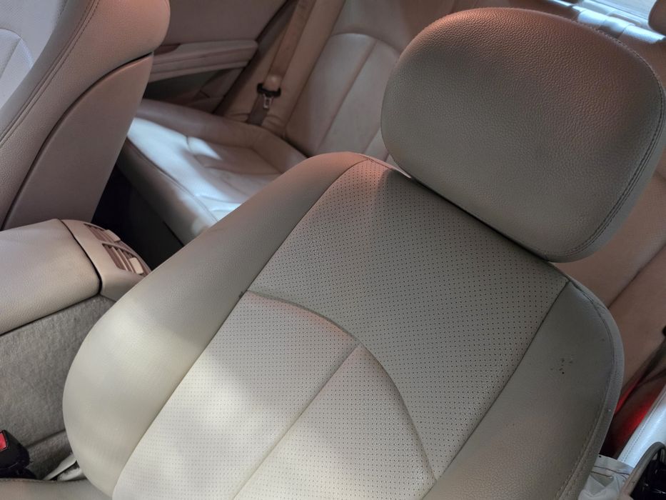 Салон Мерцедес W211 седан кожен бежов Mercedes E class w211 седалки