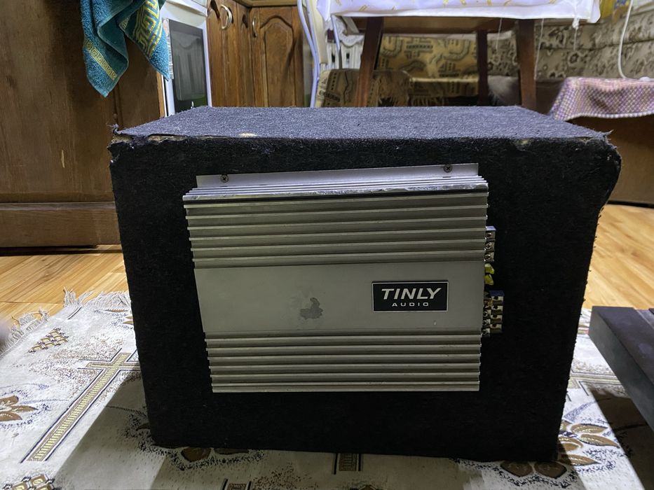 Продам саб с усилителем