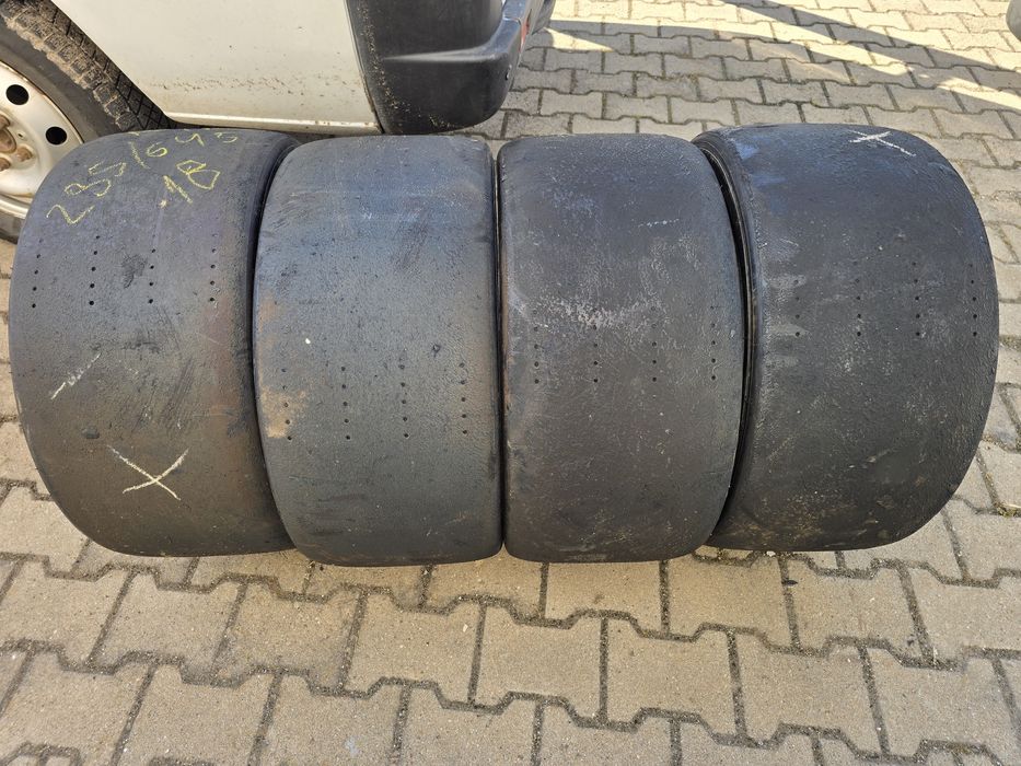 123 456 . . Pirelli сликове