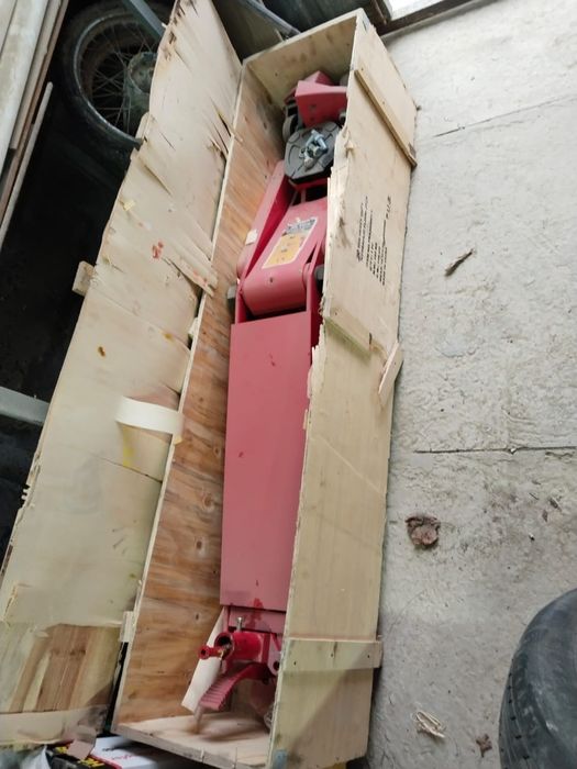 Продам домкрат для грузовых машин