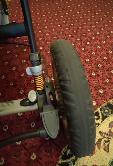 Недорого, фирменная, качественная коляска "chicco"