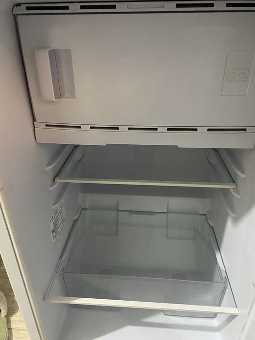 Продам мини холодильник
