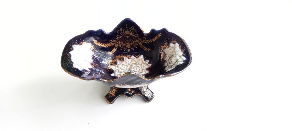 Отличный подарок - ваза конфетница. Новая.