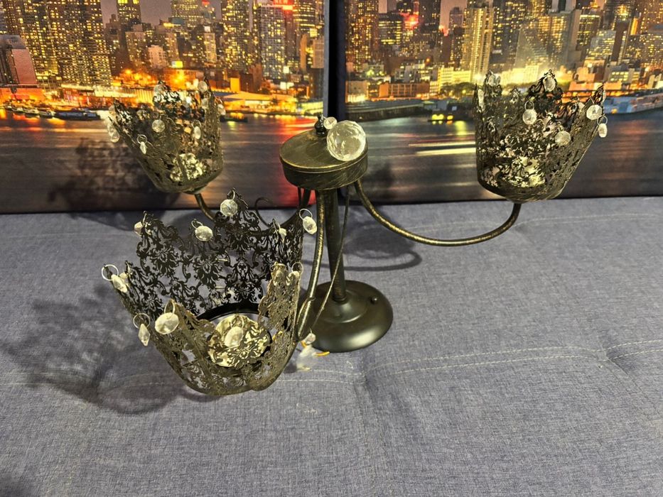 Продам люстру черная