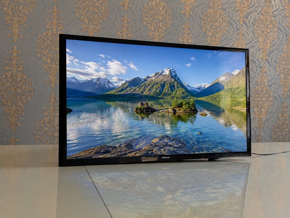 Samsung UE32J4000 32” LED телевизор