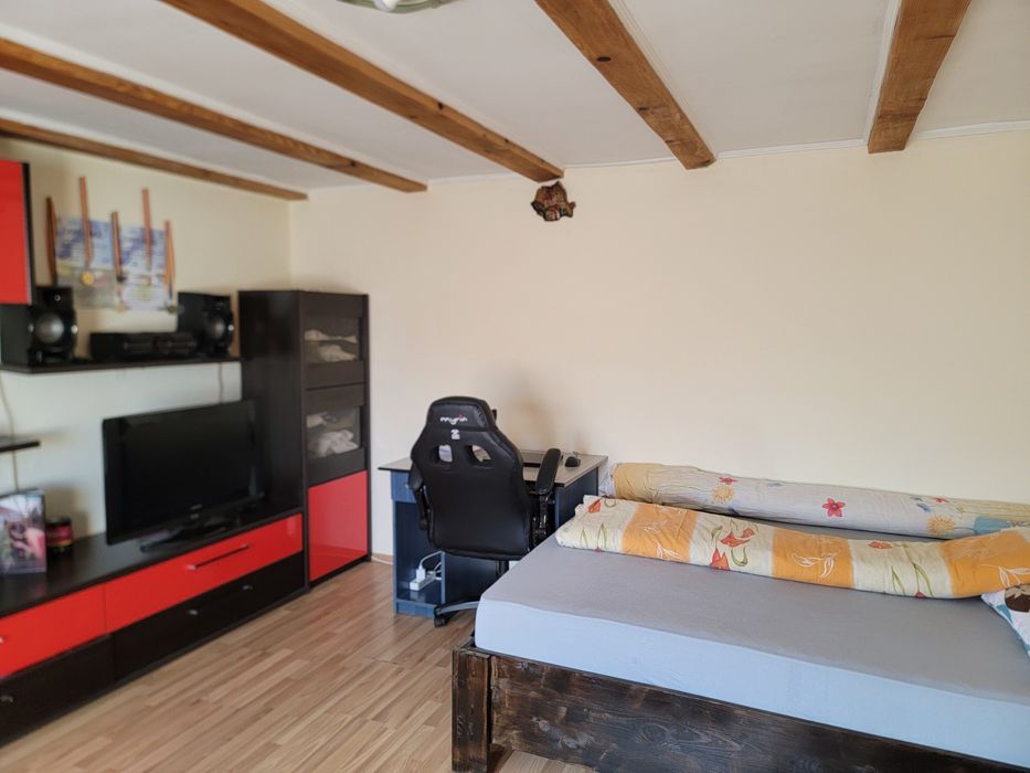 Vand casă zona Sard