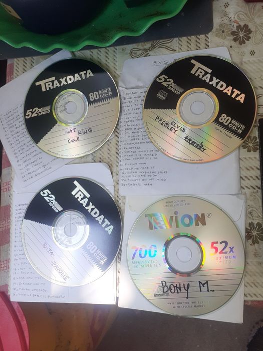 Vând CD- Elvis P,  Bony M .Nat King   Cole l