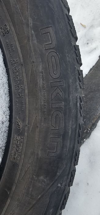 Продаю Шины 275 50 R20