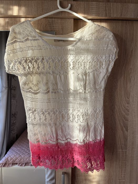 Top alb din dantelă Zara