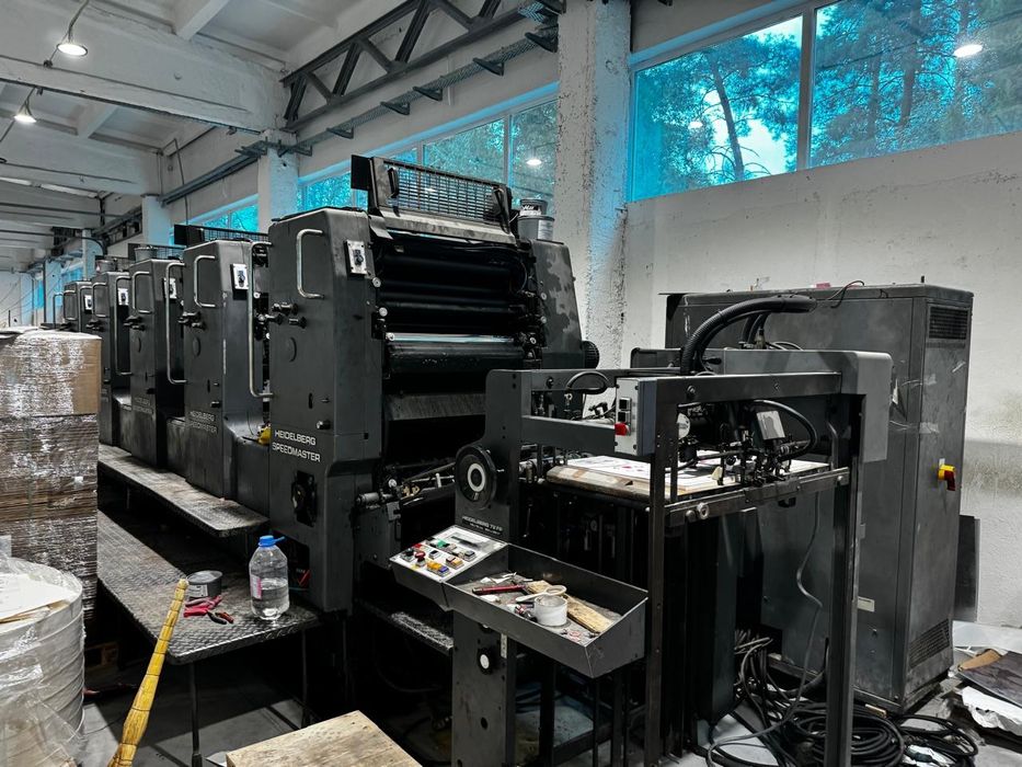 Продам офсетную печатную машину Heidelberg Speedmaster 72×52.
5 секций