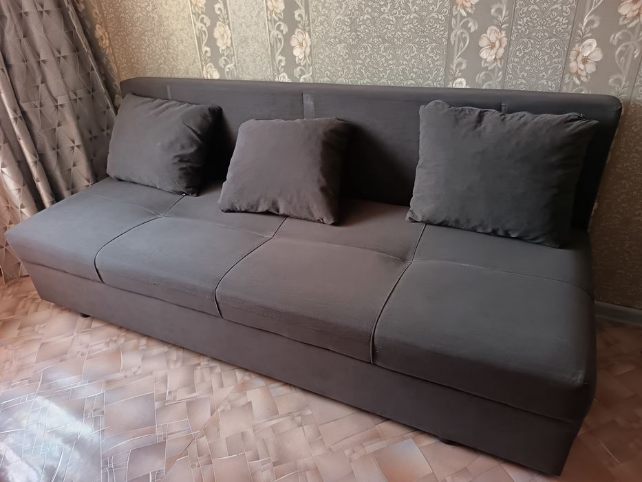 Продам диван хороший