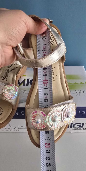 Сандали за момиче НОВИ Primigi 31, Clarks 28