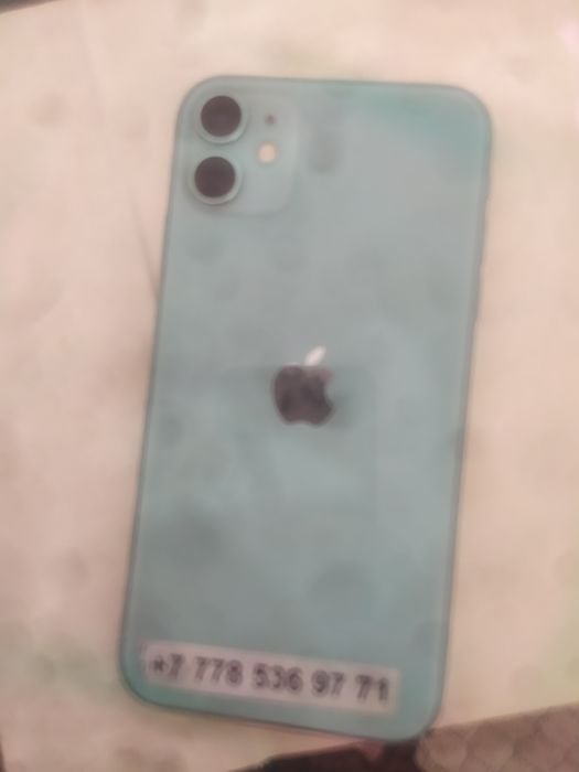 Продам айфон 11 срочно