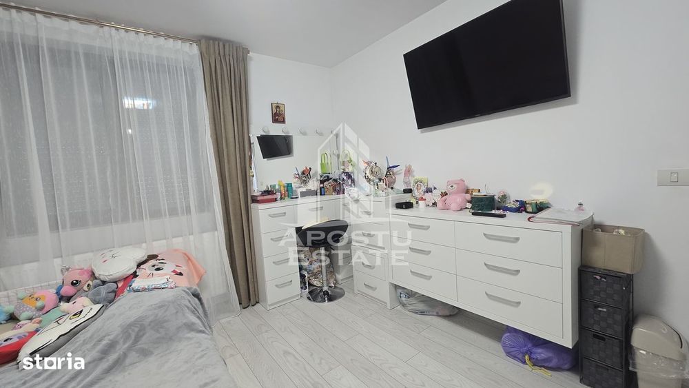 Casa individuala de vanzare cu 4 camere, 2 bai, terasa si foisor, Sag