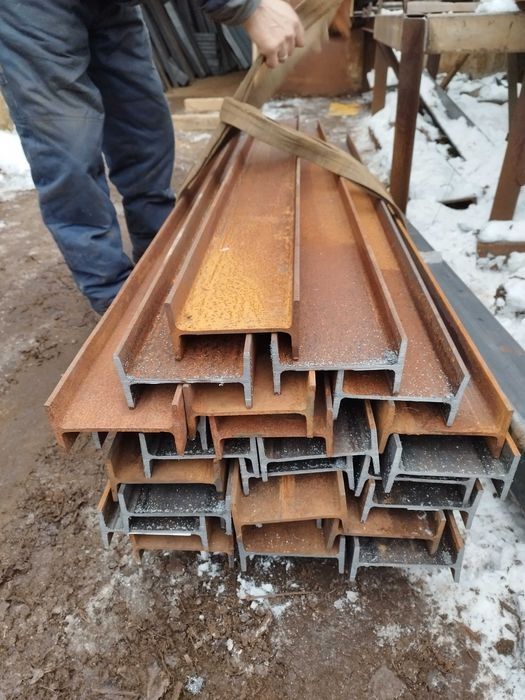 Рязане на метал на лентоотрезна машина на профили, тръби, шини, винкел