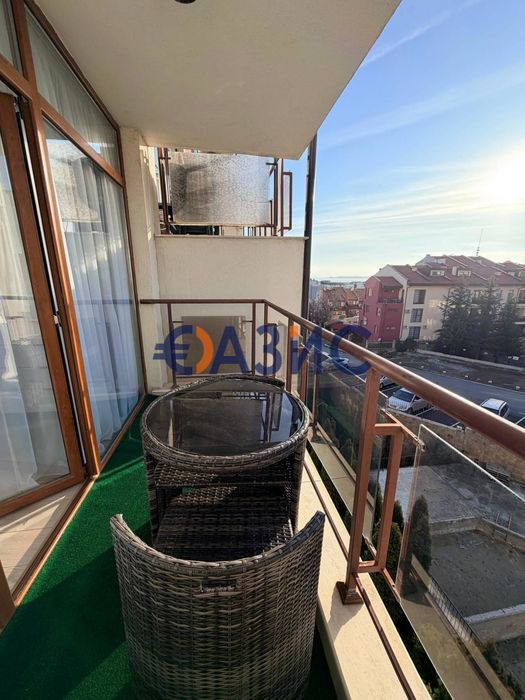 Продава се Двустаен апартамент в Свети Влас - 62 кв.м за 979 €/кв.м - Снимка #1