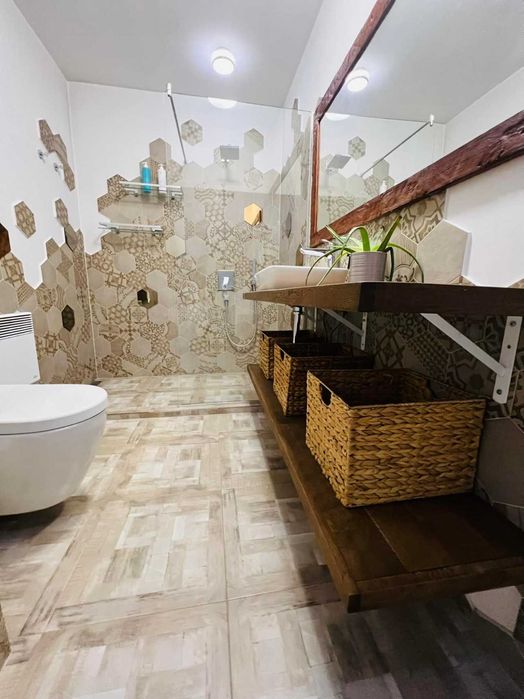 Продава се Тристаен апартамент в Пловдив, Младежки Хълм - 100 кв.м за 893 €/кв.м - Снимка #10