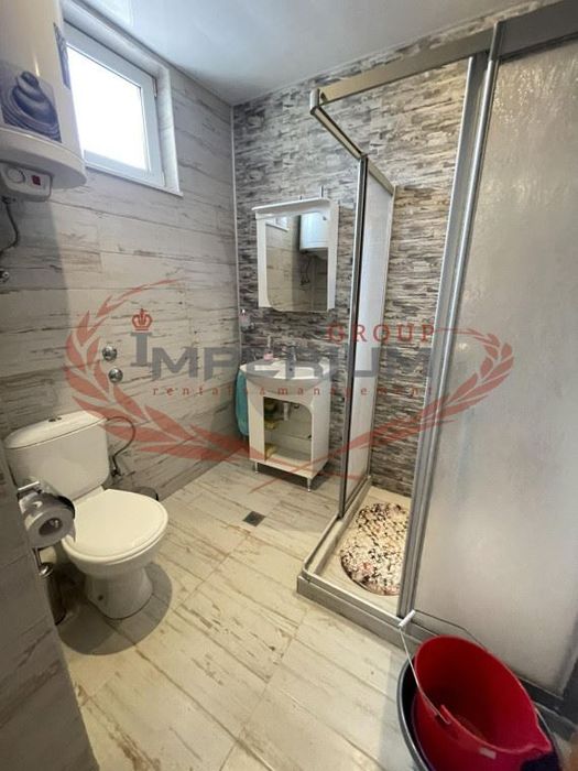 Продава се Двустаен апартамент в Варна, Левски - 75 кв.м за 1800 €/кв.м - Снимка #8