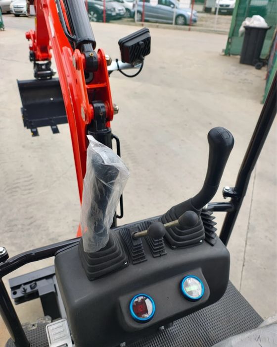 Багер Kubota Avator SW10