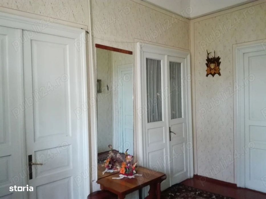 Vand casa in zona centrala  Falticeni