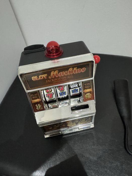 Казино слот машинка касичка