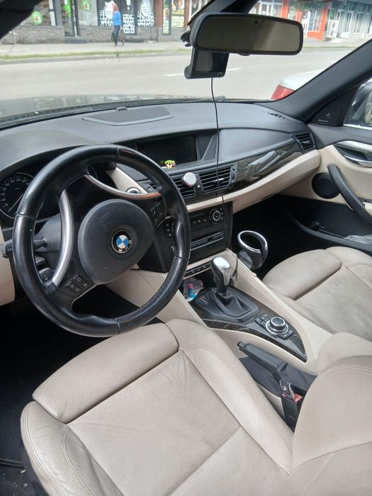 Bmw x1 Xdrive black