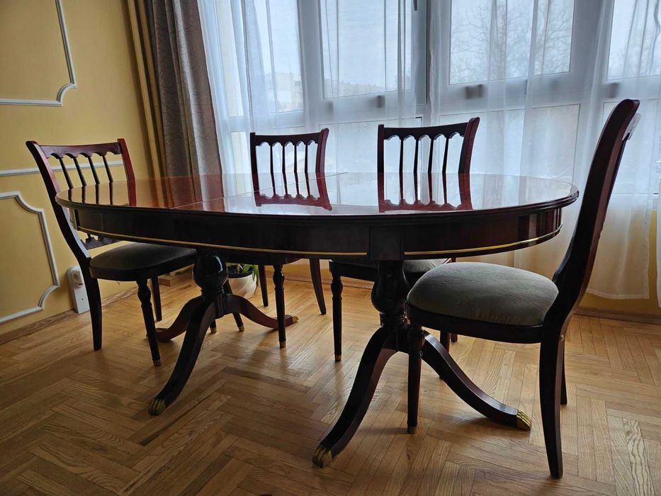 Трапезна маса с 6 стола