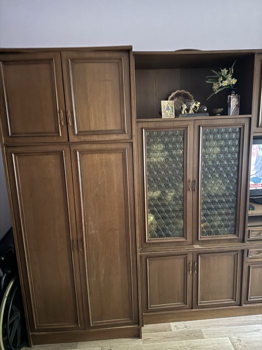 Продам Мебельную стенку