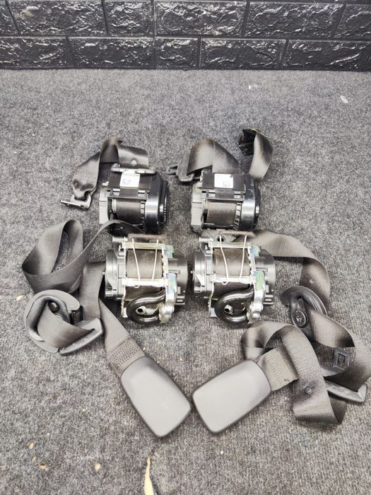 Centura Bmw seria 1 F40 fata spate