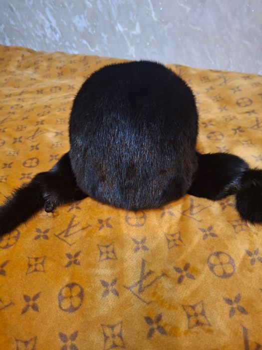 Продам ушанку новая