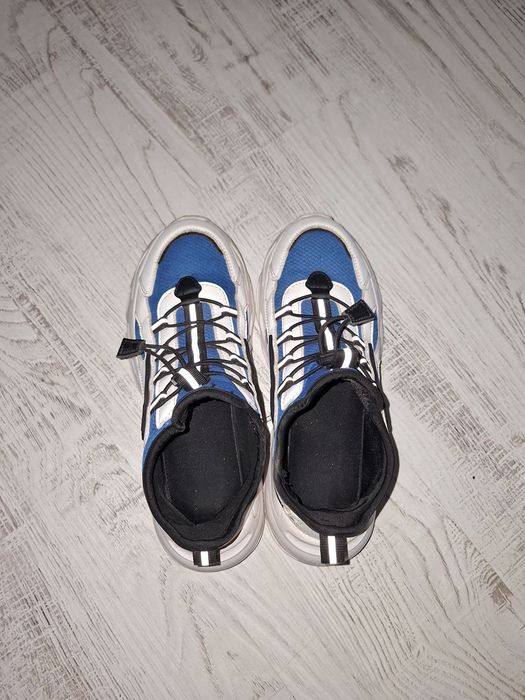 RESERVED Sneakers на промоция!