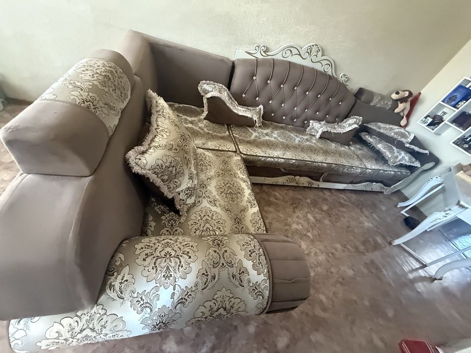Королевский угловой диван + подарок дивандек